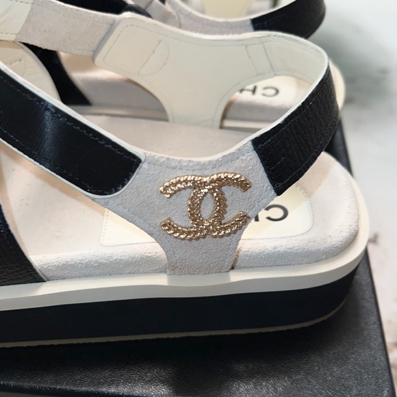 NIB CHANEL 22C Dad Sandals -Suede Calfskin Velcro Flat Sandals size 42 - Picture 5 of 7